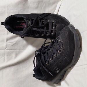 Sketchers Elite Size 8 Black Runners